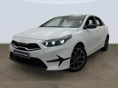Usado Kia Ceed Edition 7 100 CV (73 kW) 2025 Blanco Utilitario