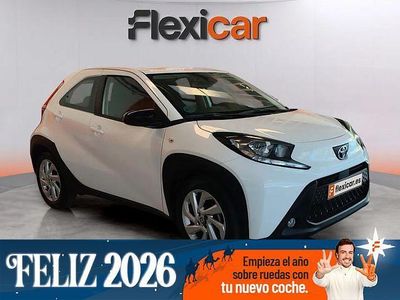 Blanco Usado 2024 Toyota Aygo Play Utilitario | 14.490 € (Precio justo)