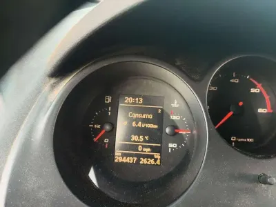 Usado Seat Altea 105 CV (77 kW) 2012 Gris Monovolumen