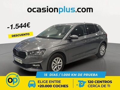 Usado Skoda Fabia Selection 95 CV (69 kW) 2025 Gris Berlina