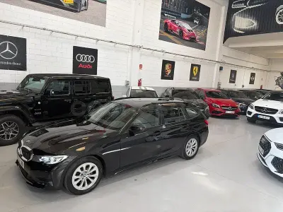 Usado BMW 318 150 CV (110 kW) 2022 Negro Familiar