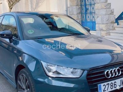 Usado Audi A1 95 CV (69 kW) 2016 Azul Berlina