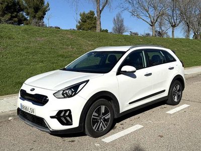 Usado Kia Niro 141 CV (103 kW) 2021 Blanco SUV