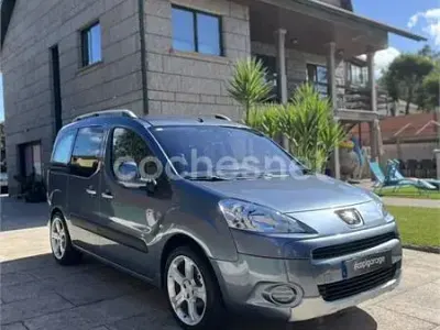 Usado Peugeot Partner Tepee Outdoor 110 CV (80 kW) 2010 Azul Monovolumen