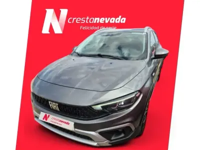 Usado Fiat Tipo Cross 100 CV (73 kW) 2023 Gris / plata Berlina