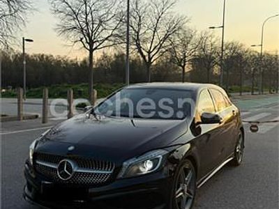 Usado Mercedes A180 AMG line 122 CV (89 kW) 2015 Negro Berlina