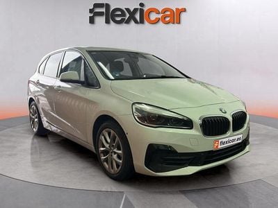 Usado BMW 225 Active Tourer iPerformance 224 CV (164 kW) 2020 Blanco Monovolumen