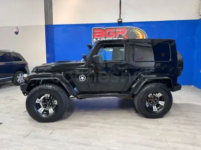 Usado Jeep Wrangler Rubicon 177 CV (130 kW) 2008 Negro SUV