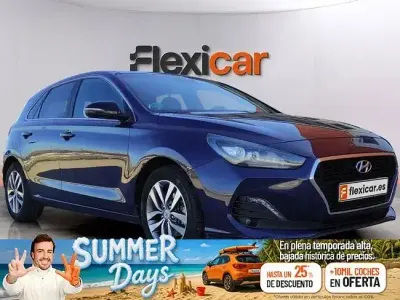 Usado Hyundai i30 120 CV (88 kW) 2019 Azul Berlina