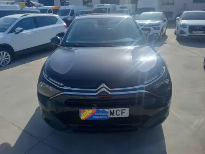 Usado Citroën C4 Live 110 CV (80 kW) 2022 Negro Utilitario