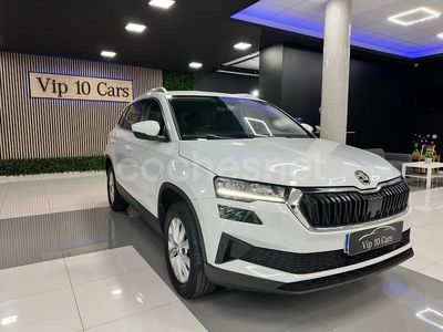 Usado Skoda Karoq Ambition 115 CV (84 kW) 2023 Blanco SUV