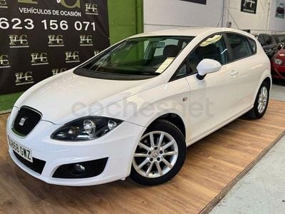 Begagnad Seat Leon Style 105 HK (77 kW) 2010 Vit Halvkombi