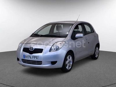 Gris / plata Usado 2007 Toyota Yaris Sol Berlina | 6490 € (Un poco caro)