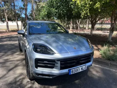Usado Porsche Cayenne 519 CV (381 kW) 2024 Gris SUV