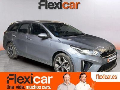Usado Kia Ceed 141 CV (103 kW) 2022 Gris / plata Utilitario