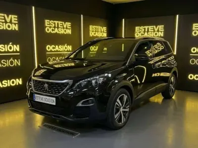 Usado Peugeot 5008 Style 120 CV (88 kW) 2021 Negro SUV