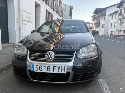 Usado VW Golf V R 250 CV (183 kW) 2007 Negro Berlina