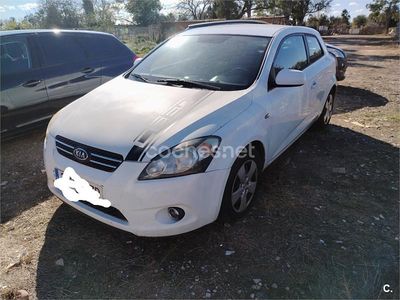 Usado Kia Ceed 90 CV (66 kW) 2010 Blanco Utilitario