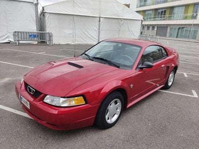 Usado Ford Mustang 152 CV (111 kW) 1999 Rojo Coupe