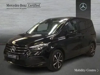 Usado Mercedes T180 115 CV (84 kW) 2024 Negro Monovolumen