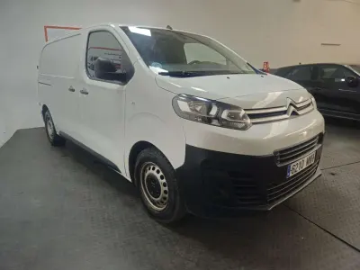Usado Citroën Jumpy 102 CV (75 kW) 2024 Blanco Monovolumen