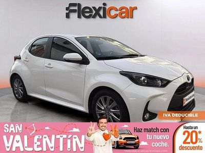 Usado Toyota Yaris Hybrid Active 116 CV (85 kW) 2023 Blanco Berlina