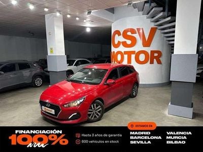 Usado Hyundai i30 116 CV (85 kW) 2020 Rojo Familiar