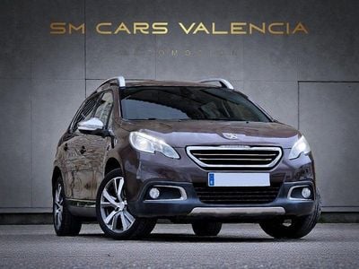 Usado Peugeot 2008 Allure 100 CV (73 kW) 2015 Marrón SUV
