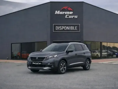 Usado Peugeot 5008 Allure 130 CV (95 kW) 2021 Gris SUV