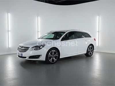 Usado Opel Insignia Sportive 163 CV (119 kW) 2015 Blanco Familiar