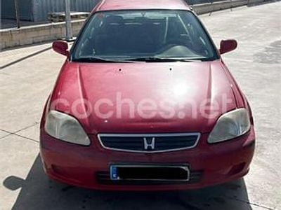 Usado Honda Civic S 90 CV (66 kW) 1999 Rojo Berlina