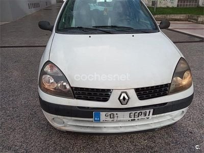 Blanco Usado 2002 Renault Clio II Authentique Berlina | 1800 € (Un poco caro)