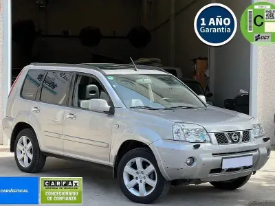 Usado Nissan X-Trail 165 CV (121 kW) 2005 Plateado SUV