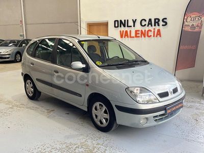 Gris / plata Usado 2001 Renault Mégane Authentique Monovolumen | 2990 €