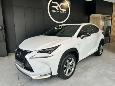 Usado Lexus NX300h Sport Line 197 CV (144 kW) 2018 Blanco SUV