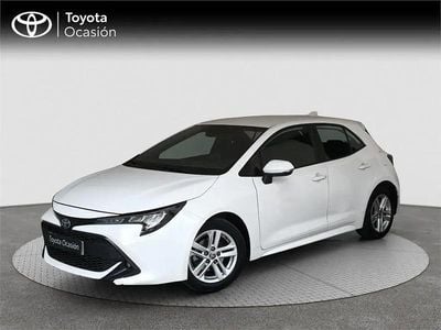 Begagnad Toyota Corolla Active 122 HK (89 kW) 2022 Vit Minibuss