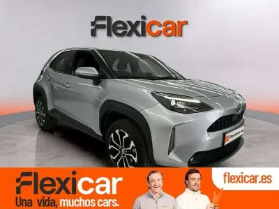 Usado Toyota Yaris Cross Active 116 CV (85 kW) 2022 Gris SUV