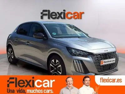 Usado Peugeot 208 Allure 101 CV (74 kW) 2025 Gris Utilitario