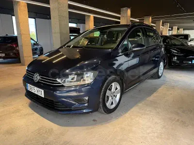 Usado VW Golf Sportsvan Sportline 110 CV (80 kW) 2014 Azul Monovolumen