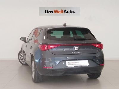 Usado Seat Leon Style 116 CV (85 kW) 2025 Gris plata