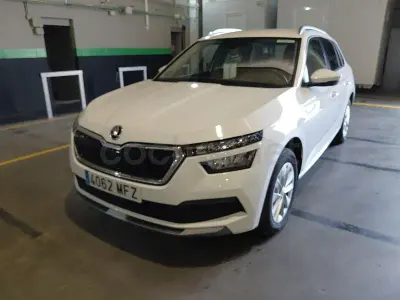 Usado Skoda Kamiq Ambition 110 CV (80 kW) 2023 Blanco SUV