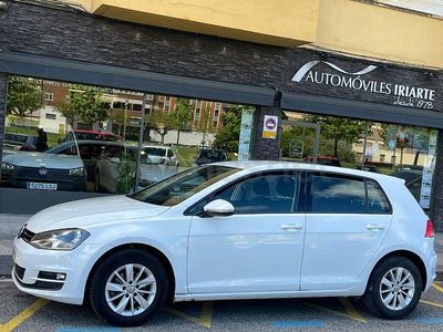 Käytetty VW Golf VII Edition 105 HP (77 kW) 2014 Valkoinen Sedan