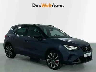 Käytetty Seat Arona FR 115 HP (84 kW) 2024 Harmaa Katumaasturi