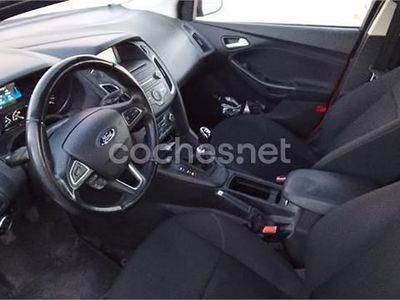 Rojo Usado 2015 Ford Focus Sport Berlina | 7990 € (Precio justo)