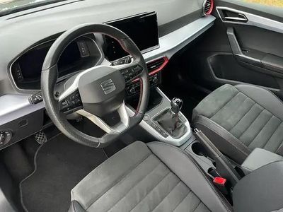 Begagnad Seat Arona FR 110 HK (80 kW) 2022 Grå SUV