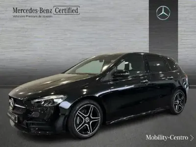 Usado Mercedes B200 150 CV (110 kW) 2023 Negro noche Utilitario