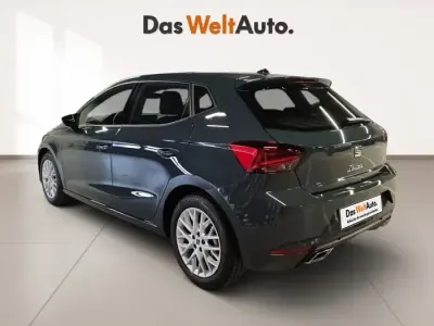 Usado Seat Ibiza FR 115 CV (84 kW) 2025 Azul Utilitario