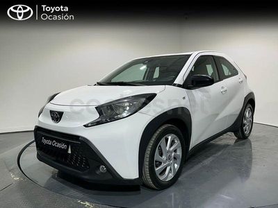 Begagnad Toyota Aygo X Play 72 HK (52 kW) 2024 Vit SUV
