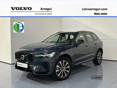 Käytetty Volvo XC60 Plus 250 HP (183 kW) 2025 Sininen Katumaasturi