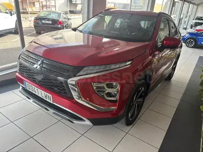 Usado Mitsubishi Eclipse Cross 188 CV (138 kW) 2022 Rojo SUV